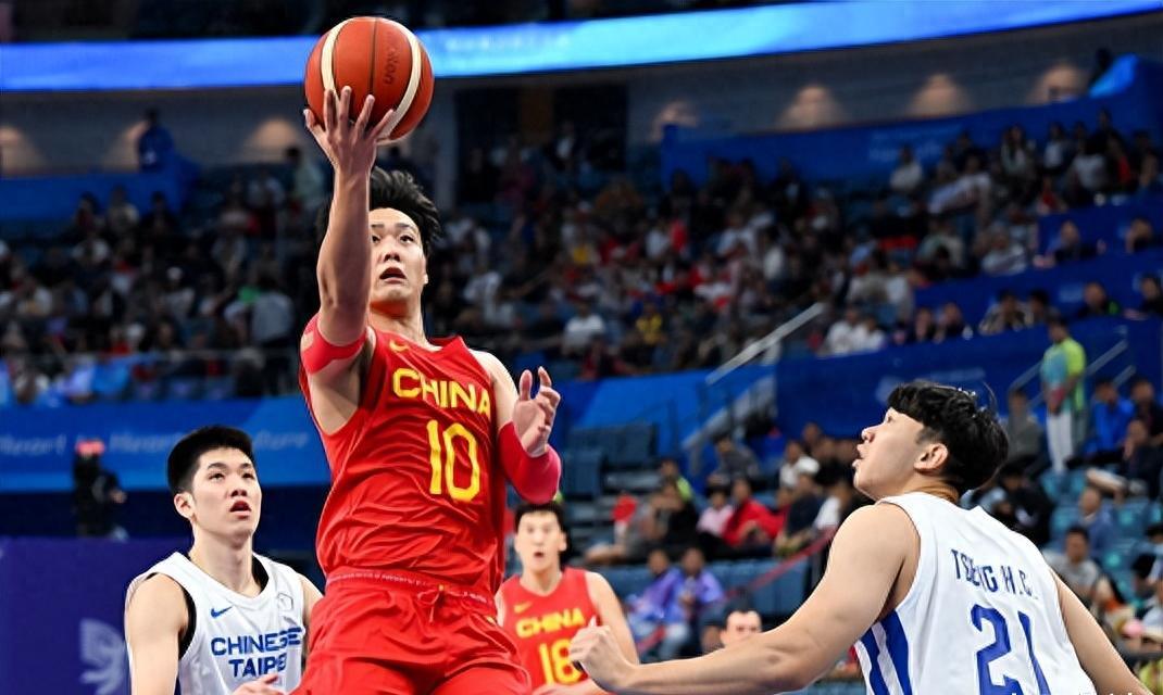 关于东营队勇夺三分，实现反超跻身前列的信息