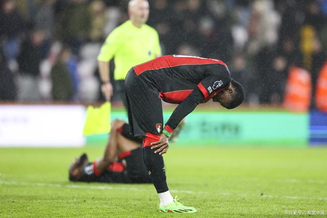 包含狼队拼搏伯恩茅斯血拼双方命运撞击的词条