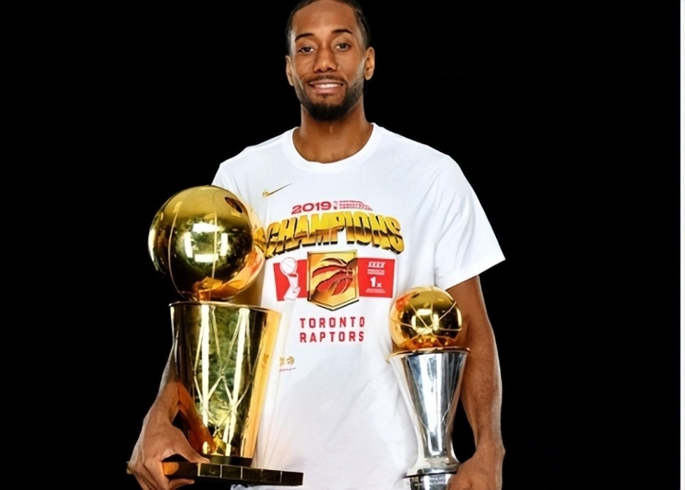 雄鹿球星莱昂纳德自信十足，豪言夺冠的简单介绍