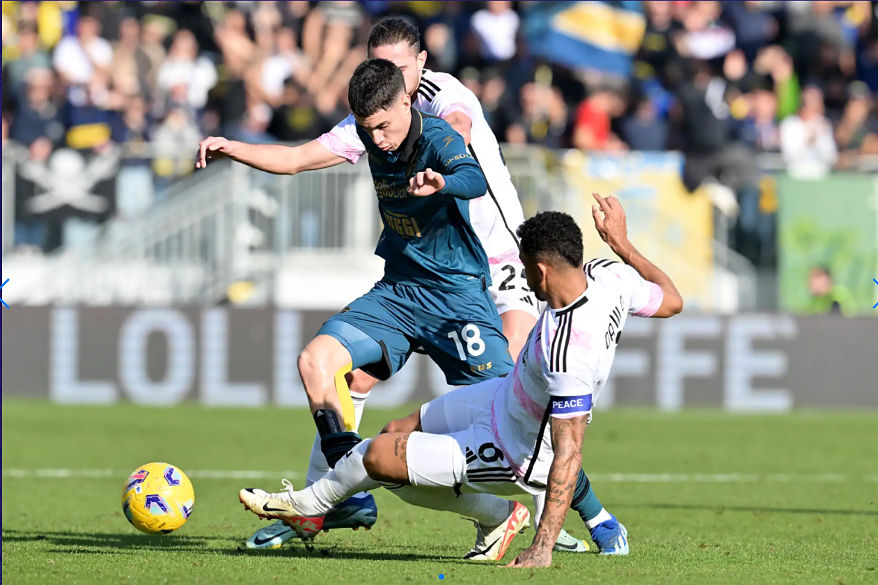 关于尤文图斯客场不敌对手，积分榜位置动摇的信息