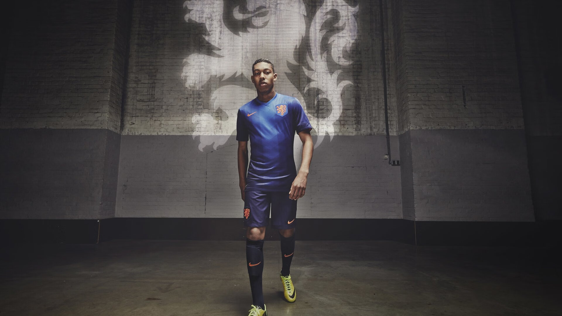 德甲争冠夜，哈利伯顿式稳定，当篮球智慧照亮绿茵场